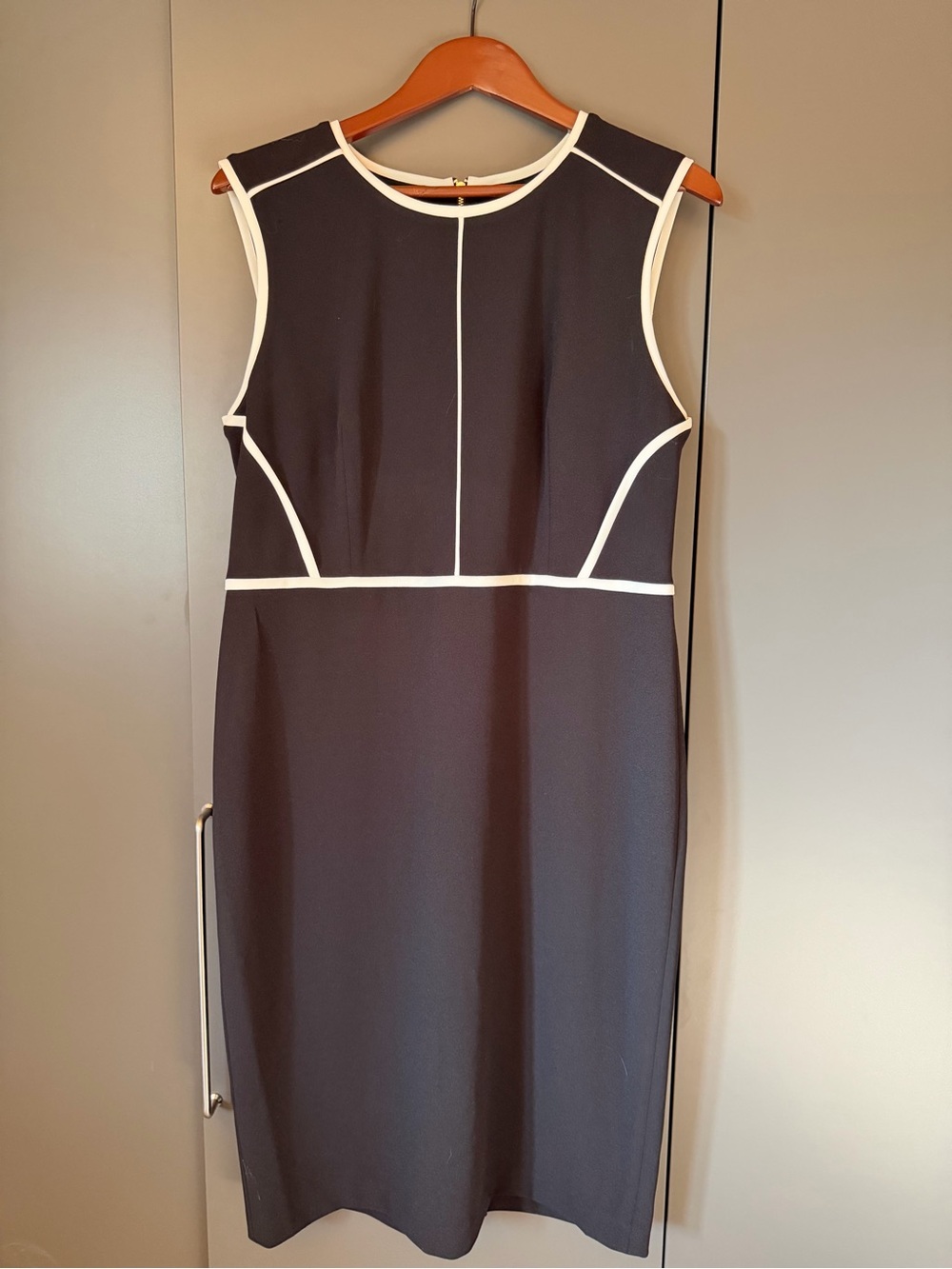 Calvin Klein Black Sleeveless Sheath Dress with White Trim